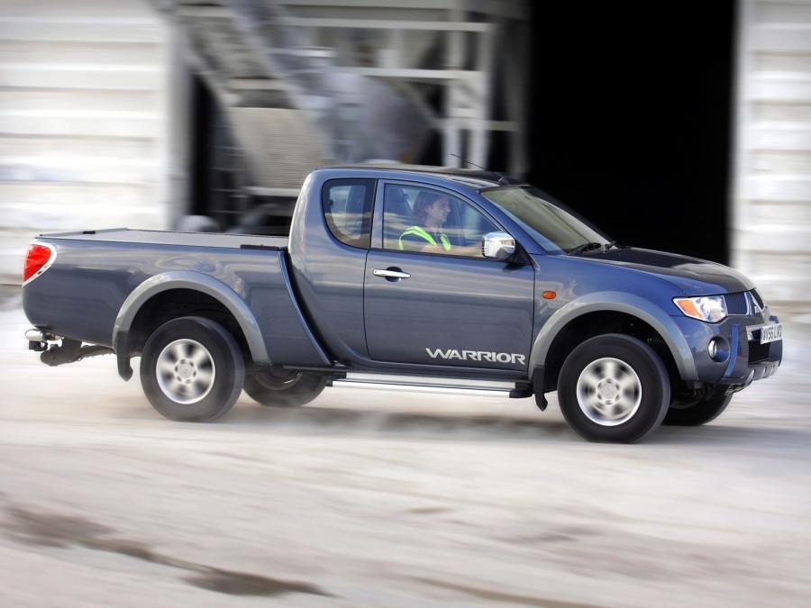  Mitsubishi L200 Club Cab Warrior 2006 года  (фото 2 из 4)